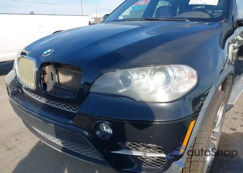 2013 BMW X5 xDrive50I from USA, damaged, VIN 5UXZV8C59DL426982